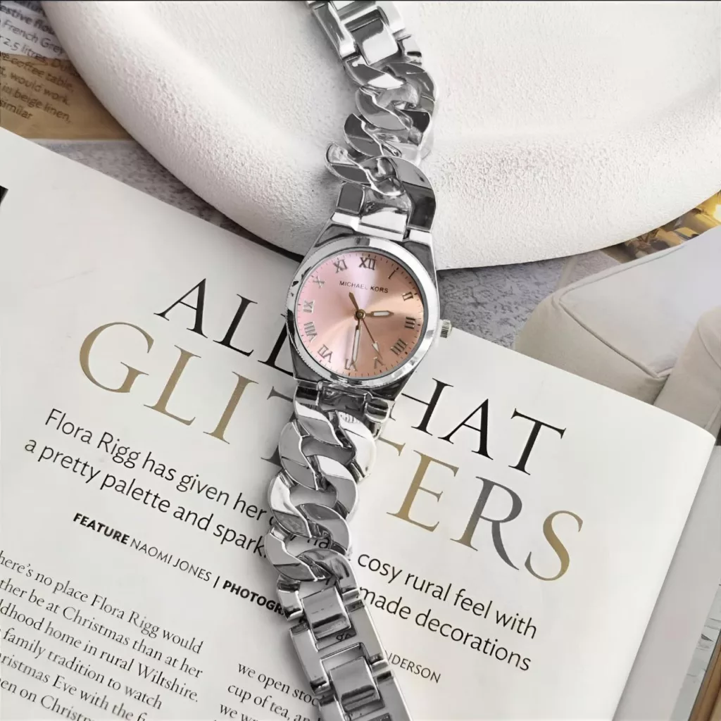 ساعت مچی عقربه‌ای کوارتز زنانه مدل زنجیری یونانی کد 107