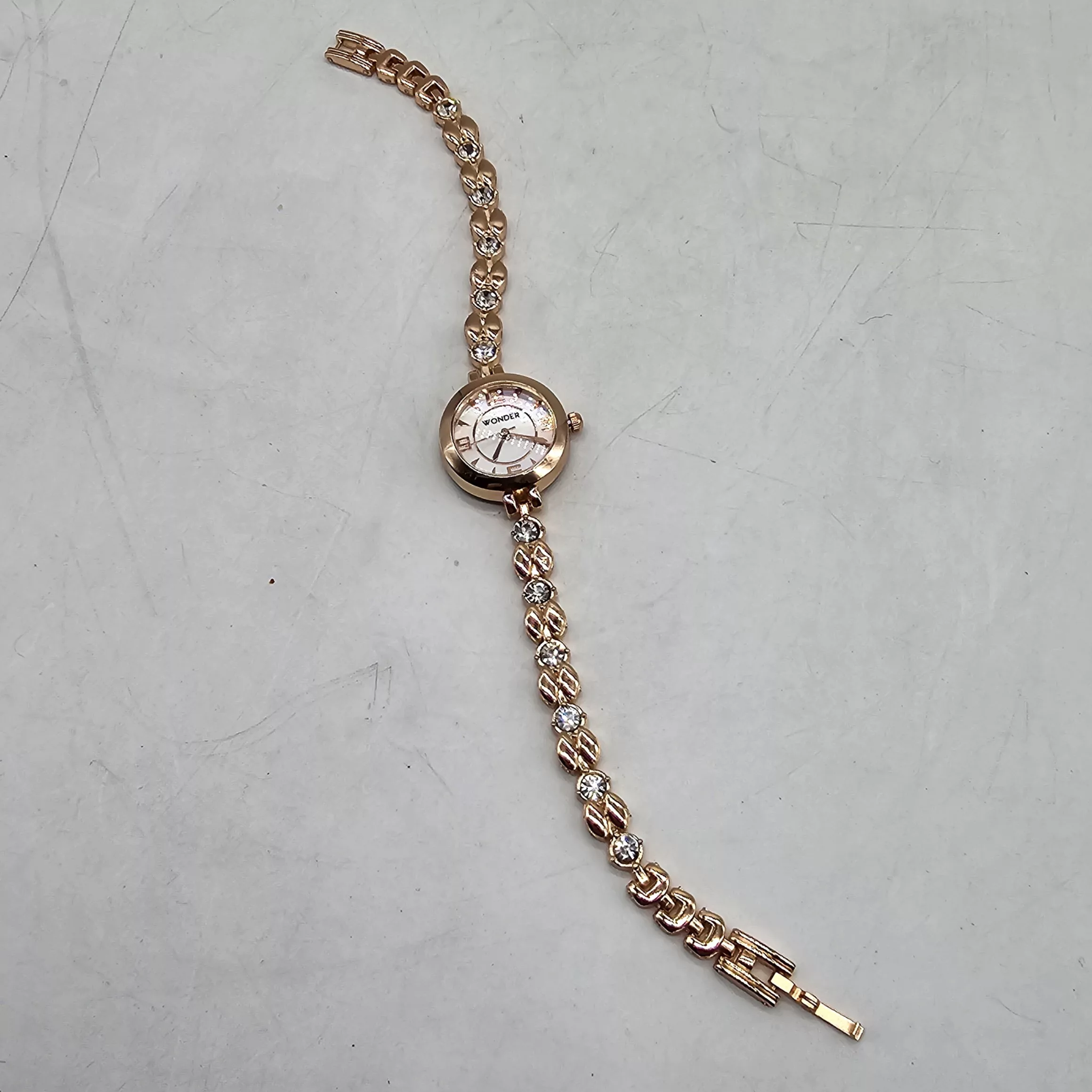 ساعت مچی عقربه ای زنانه مدل R10