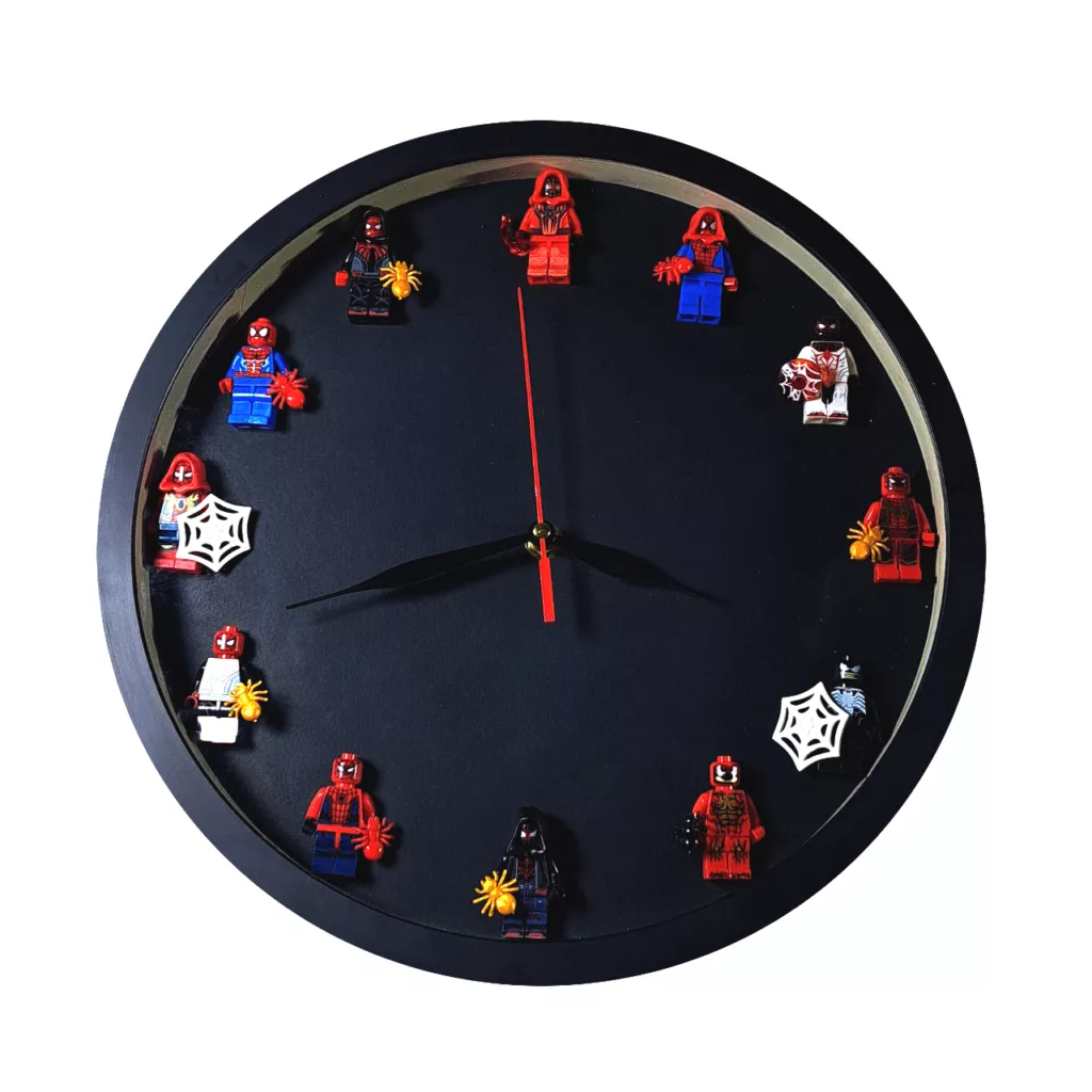 ساعت دیواری مکانیکی مدل spider طرح مرد عنکبوتی کد 01