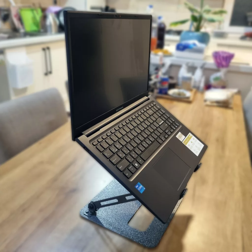 پایه نگهدارنده لپ تاپ مدل B05CH