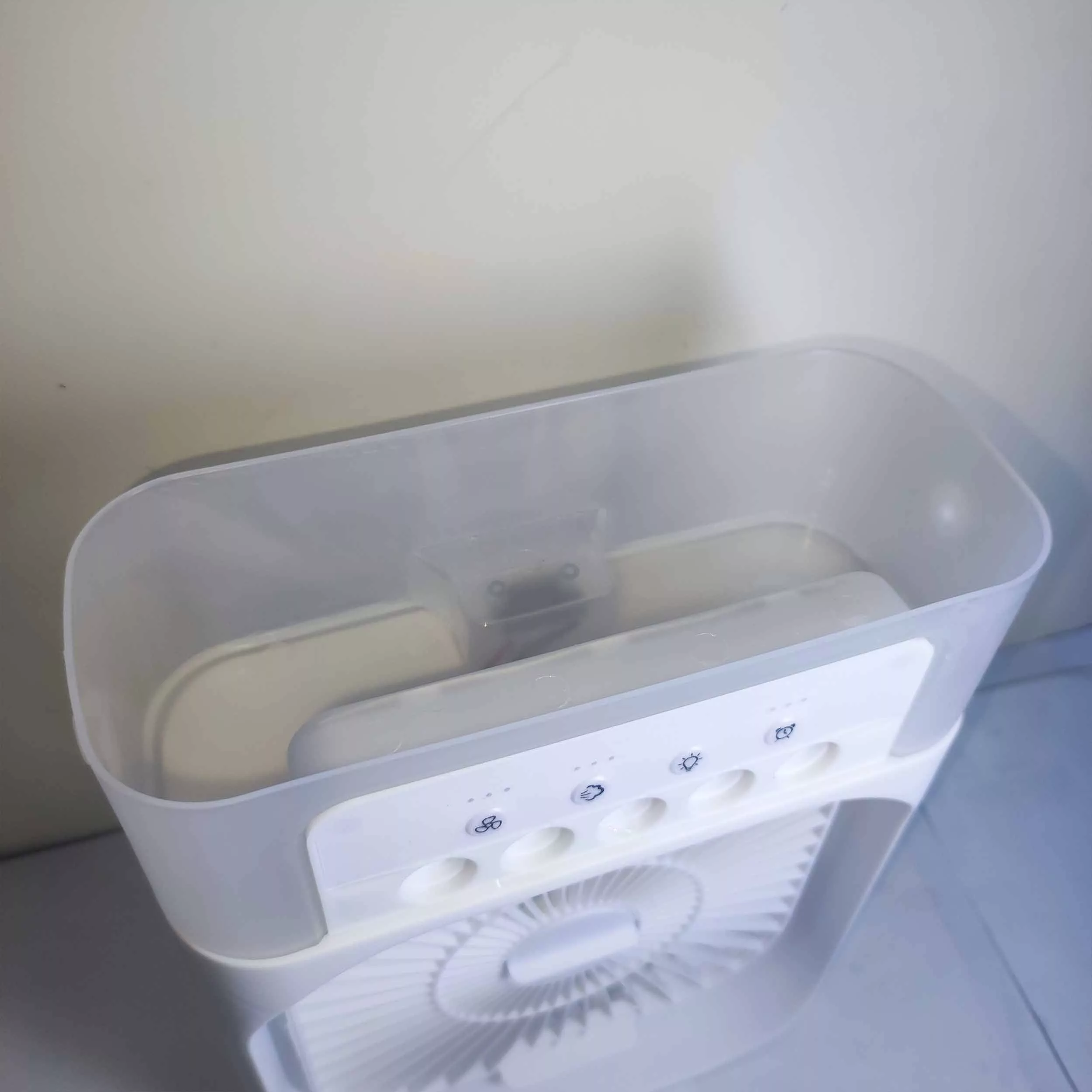 پنکه رومیزی مدل مه پاش کد CX-22 ظرفیت 5000 میلی آمپر ساعت