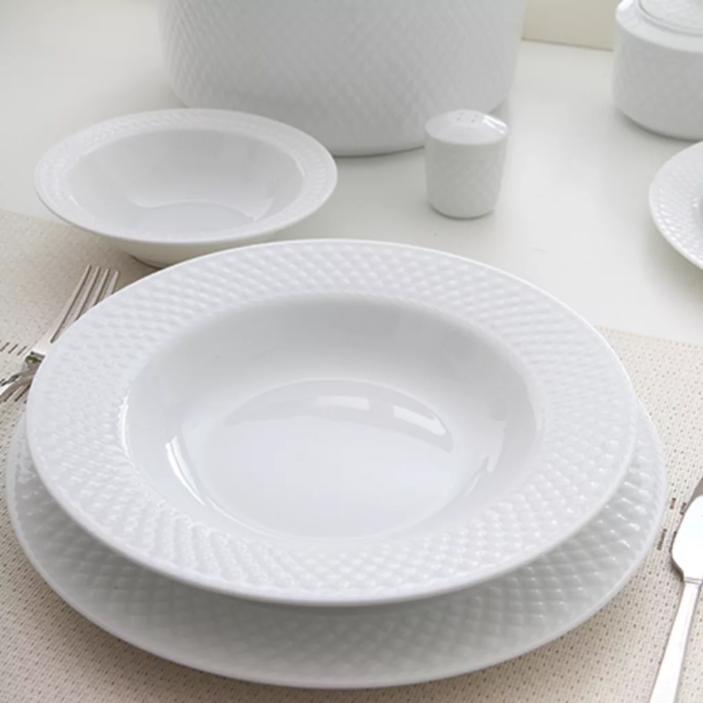 سرویس غذاخوری 28 پارچه 6 نفر چینی زرین ایران مدل رادیانس سفید درجه 3