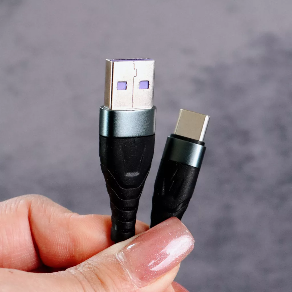 کابل تبدیل USB-C کی اف سنیور مدل S8_C طول 1.2 متر