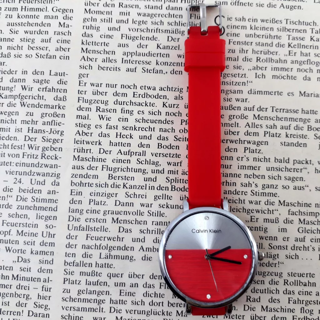 ساعت مچی عقربه ای زنانه مدل کلاسیک کد z01