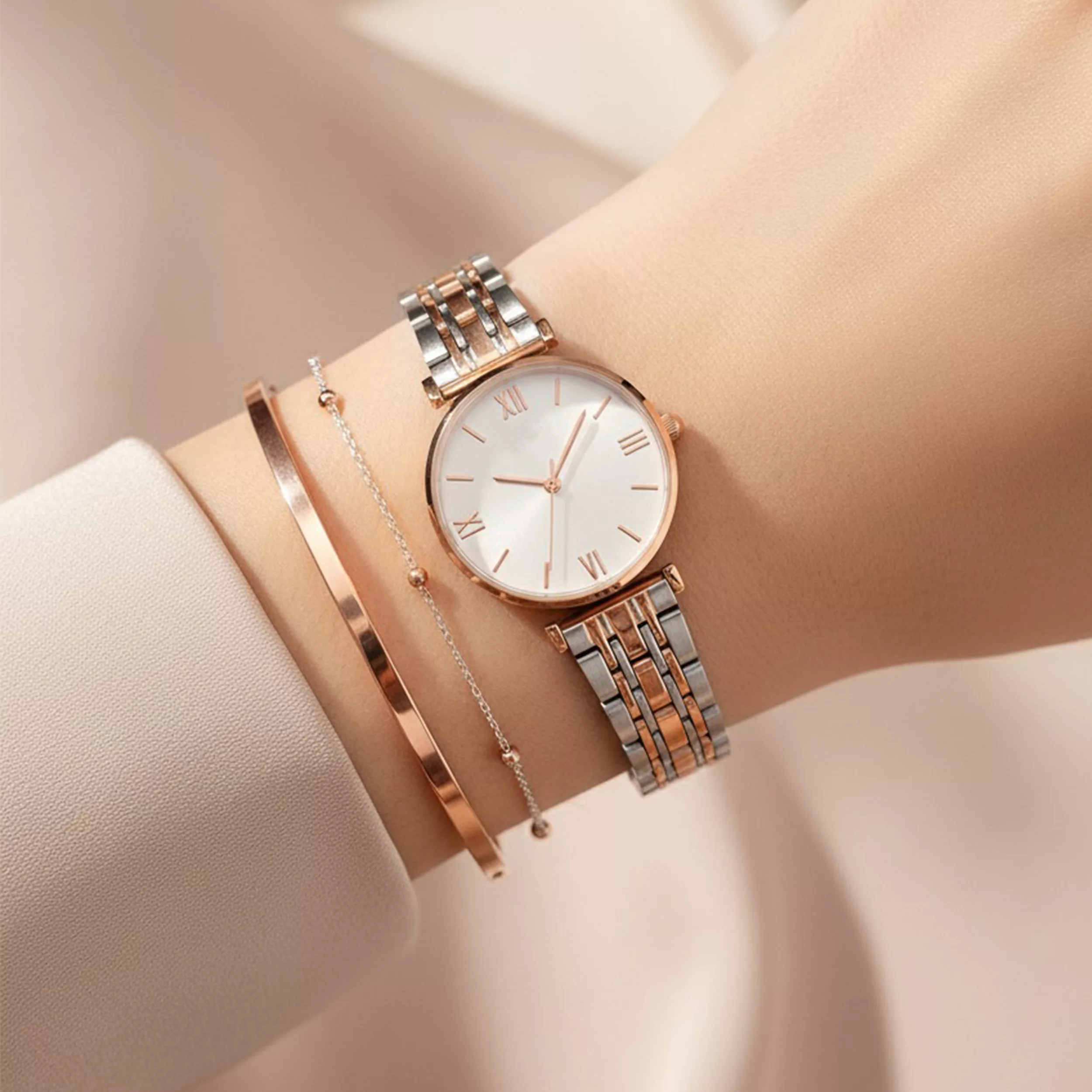 ساعت مچی عقربه‌ای کوارتز زنانه مدل مینیمال کد 139C