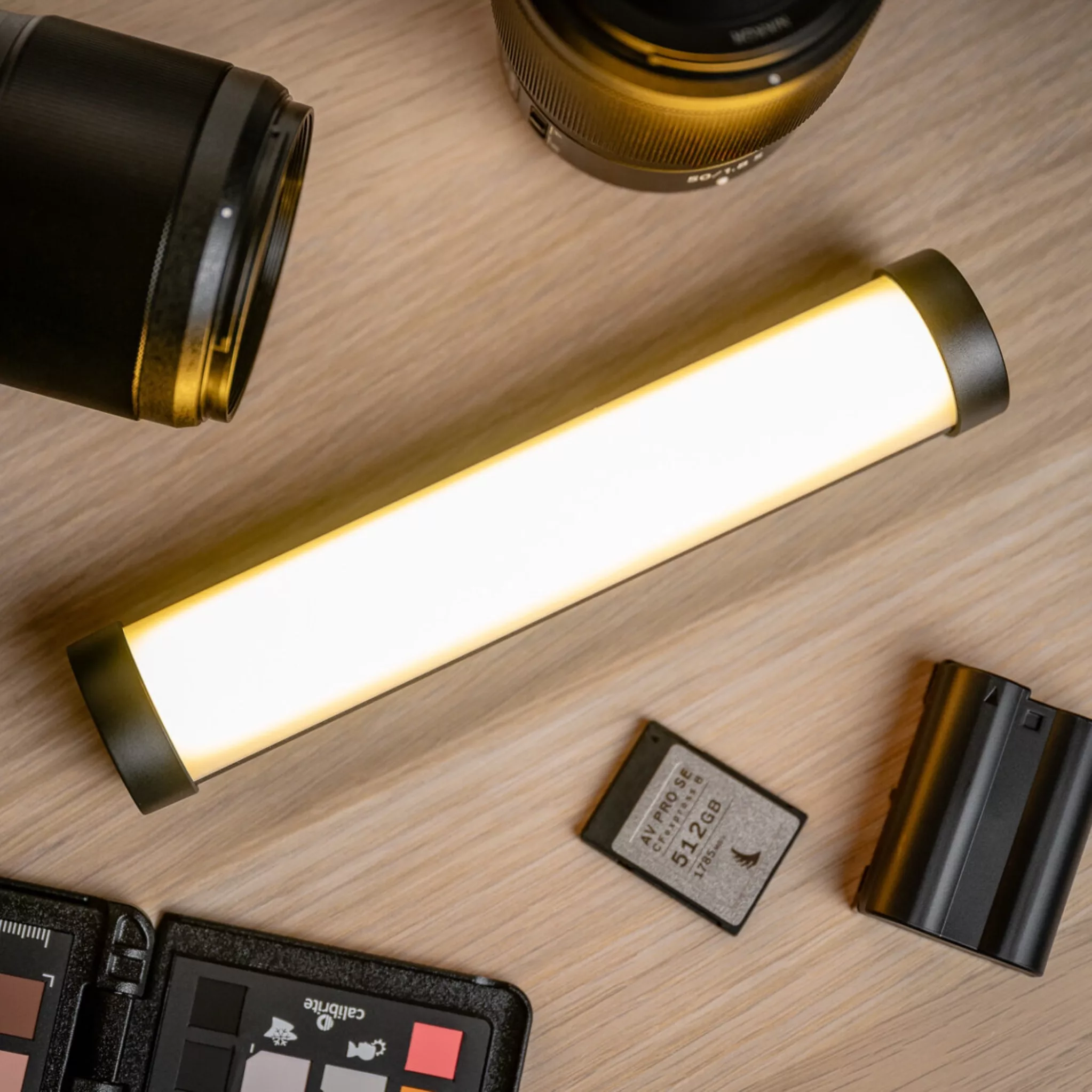 نور ثابت ال ای دی نیوول مدل Newell Kathi Nano Pro RGB