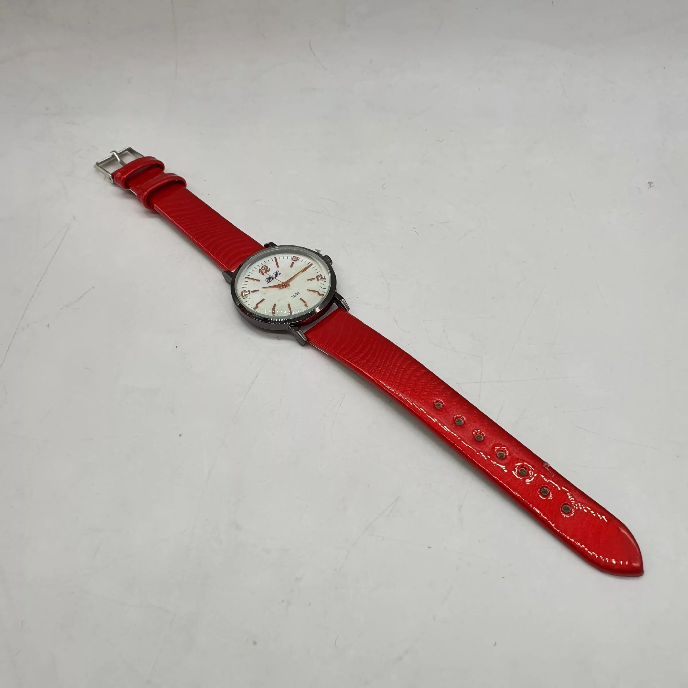 ساعت مچی عقربه ای زنانه مدل R25W