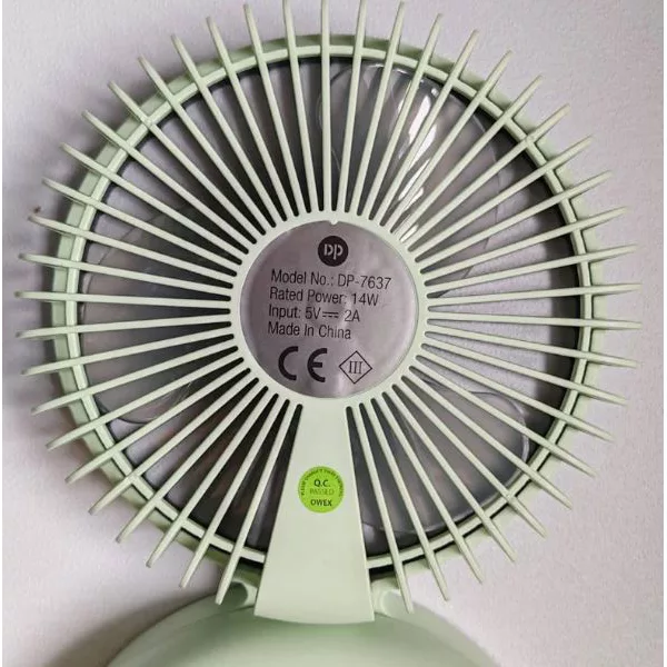 پنکه شارژی دی پی مدل 7637 ظرفیت 8000 میلی آمپر ساعت
