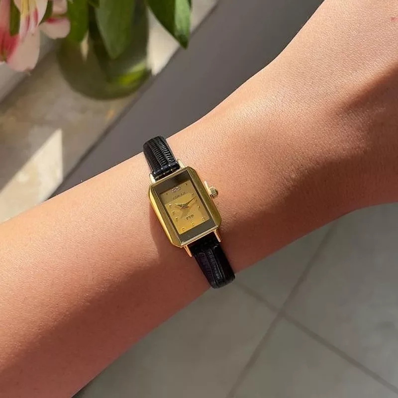 ساعت مچی عقربه ای زنانه اوماکس مدل BGA096