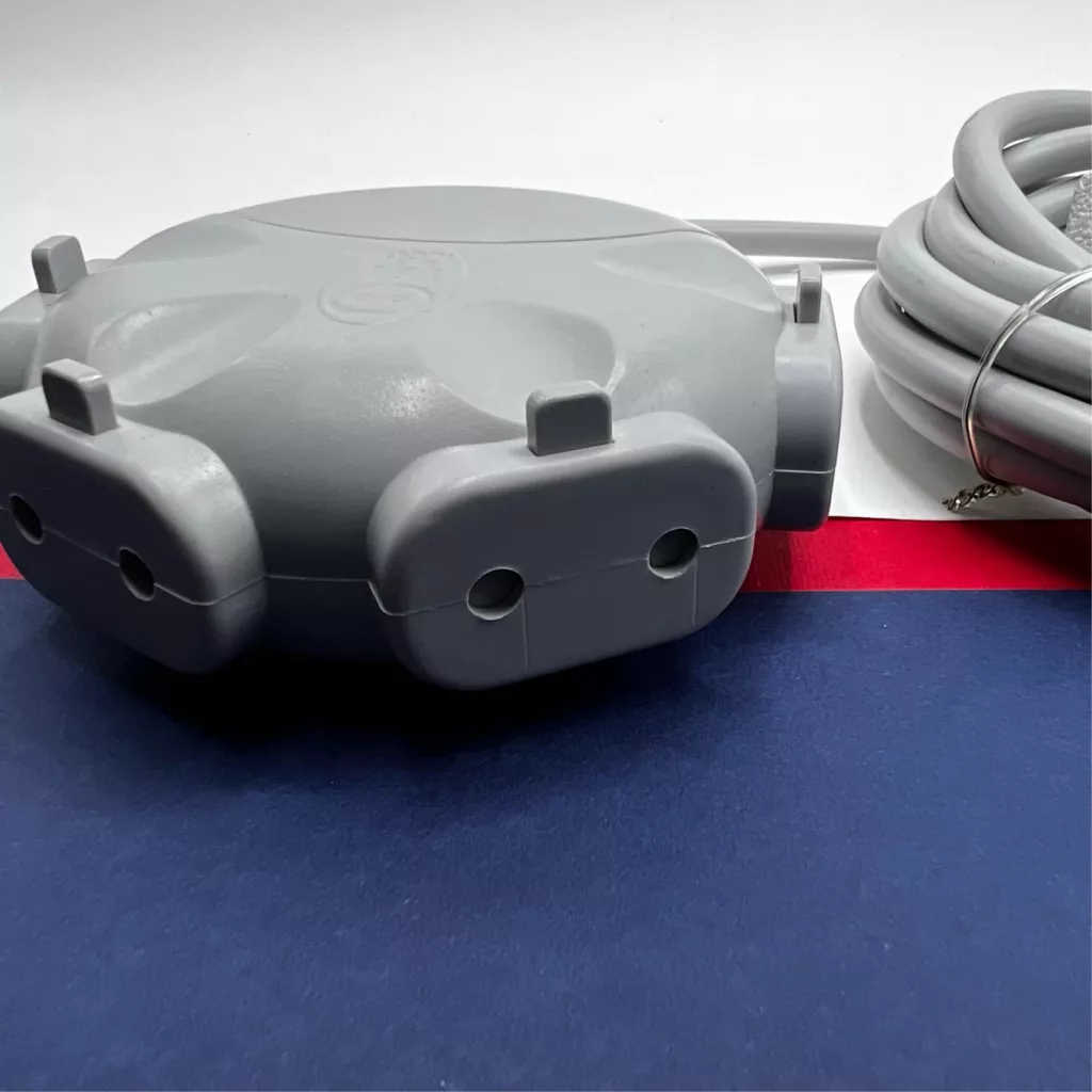 چهار راهی برق میرا مدل قفل دار کد 10M