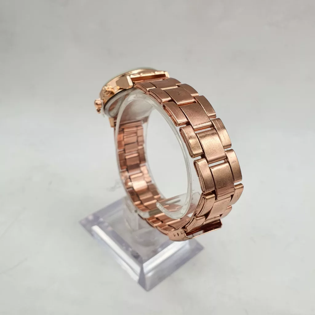 ساعت مچی عقربه ای زنانه مدل R2M