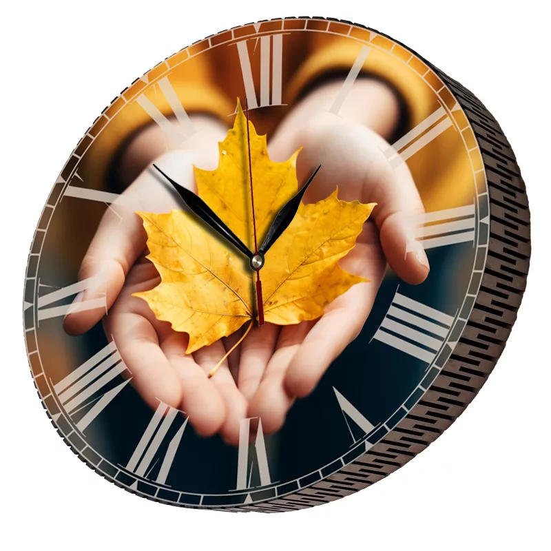 ساعت دیواری مدل برگ پاییزی