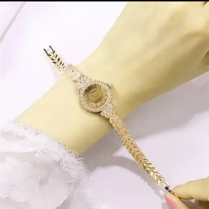 ساعت مچی عقربه ای زنانه مدل گندم نگینی کد 23