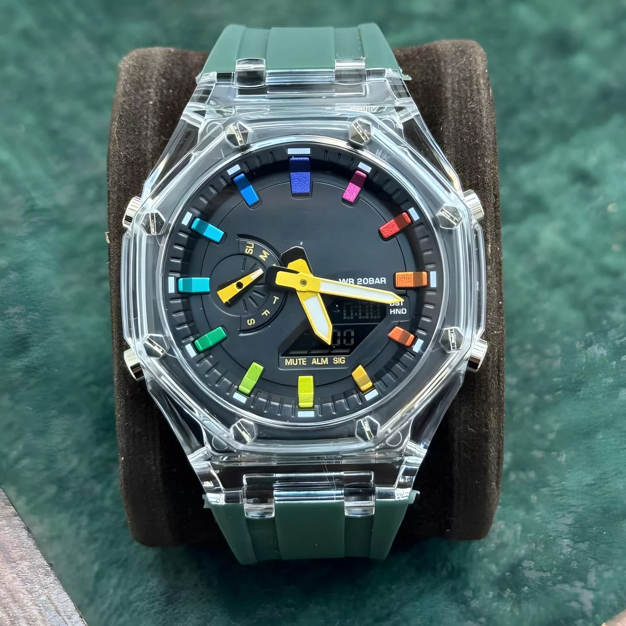 ساعت مچی عقربه ای مدل دو زمانه پمپی قاب شفاف کد s-m