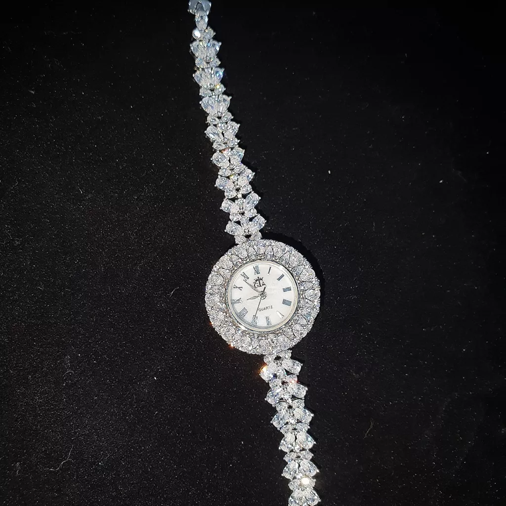 ساعت مچی عقربه ای نقره زنانه جی تی ای مدل نگین اشک