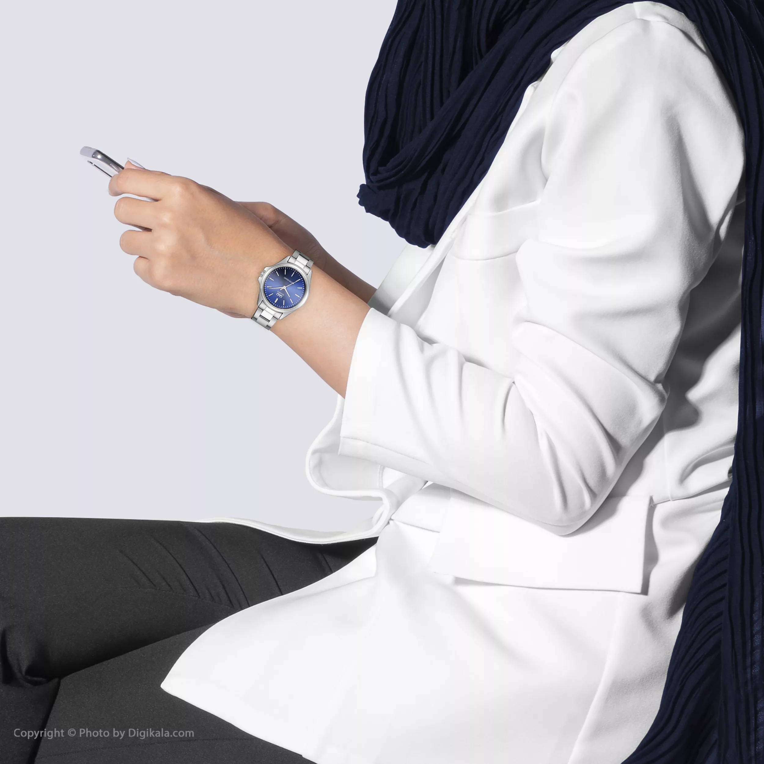 ساعت مچی عقربه ای زنانه کیو اند کیو مدل qa07j202y