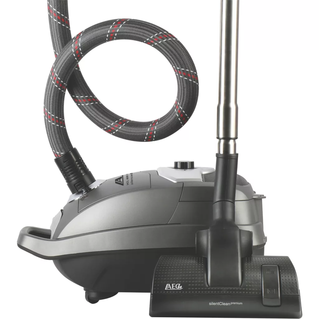 جاروبرقی 2400 وات لایق مدل LVC-600