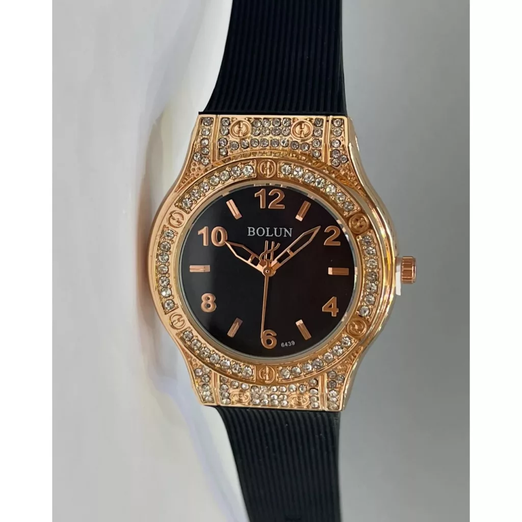 ساعت مچی عقربه ای زنانه بولون مدل کلاسیک قاب دور نگین کد 3
