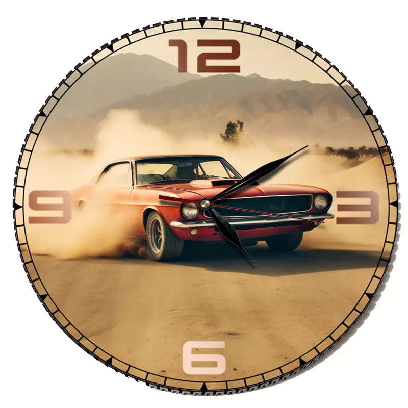 ساعت دیواری مدل ماشین در کویر