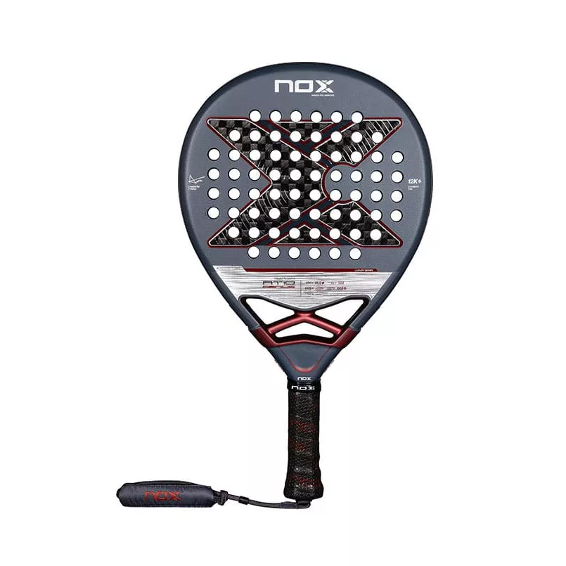 راکت پدل نوکس مدل AT10 Genius 12K Agustin Tapia 2025