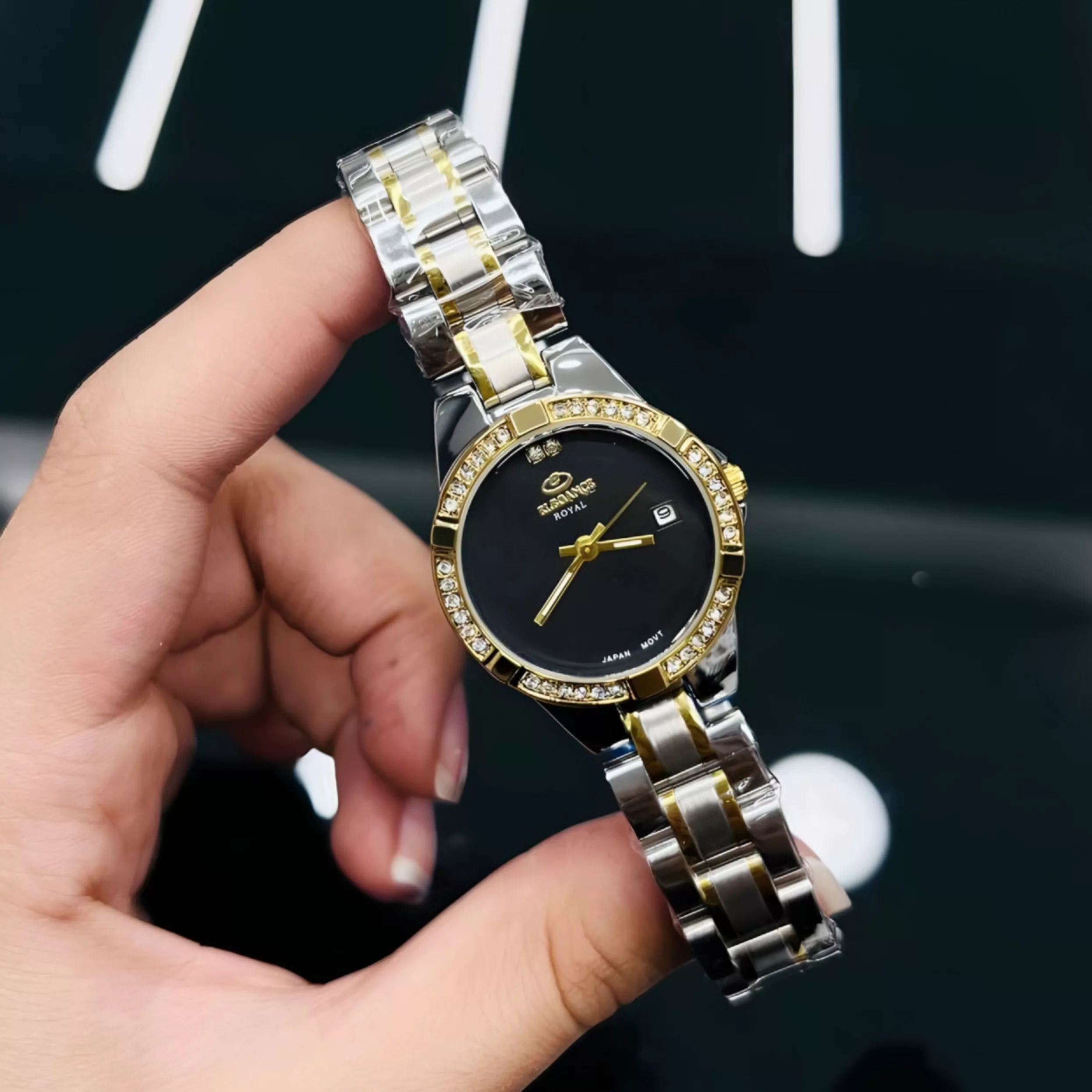 ساعت مچی عقربه‌ای کوارتز زنانه الگانس مدل لوکس بند استیل قاب دور نگین کد E5