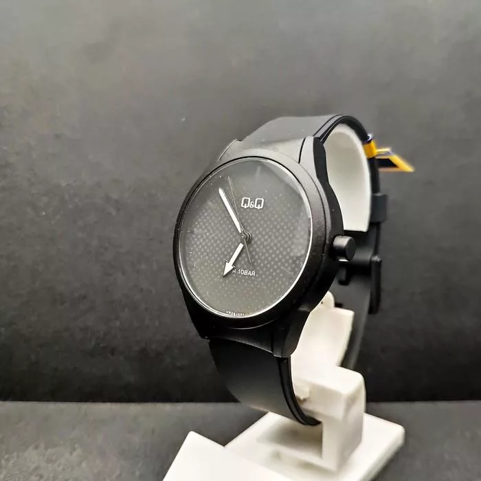 ساعت مچی عقربه ای کیو اند کیو مدل vr28j025y