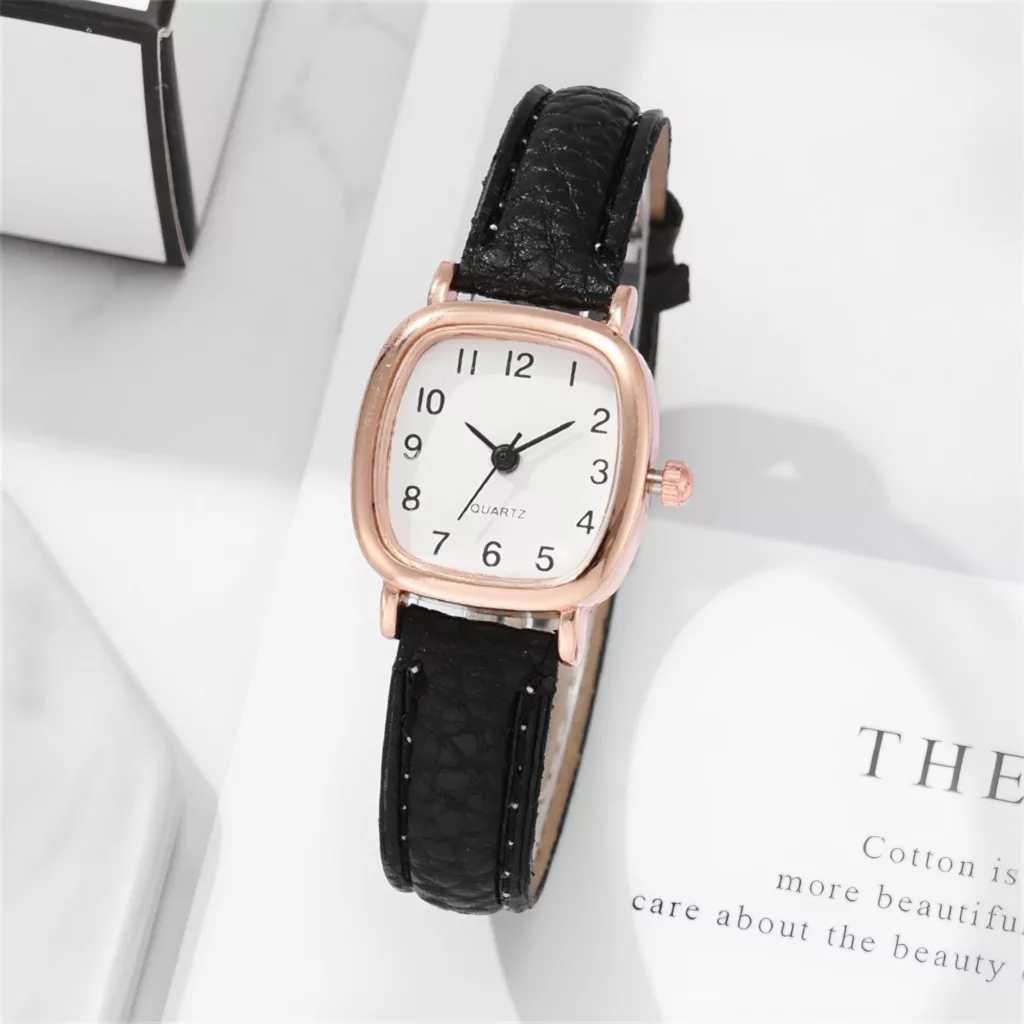 ساعت مچی عقربه ای زنانه مدل کلاسیک بند چرم کد 2