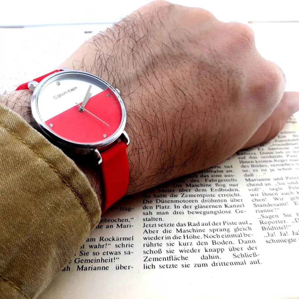 ساعت مچی عقربه ای زنانه مدل کلاسیک کد z01