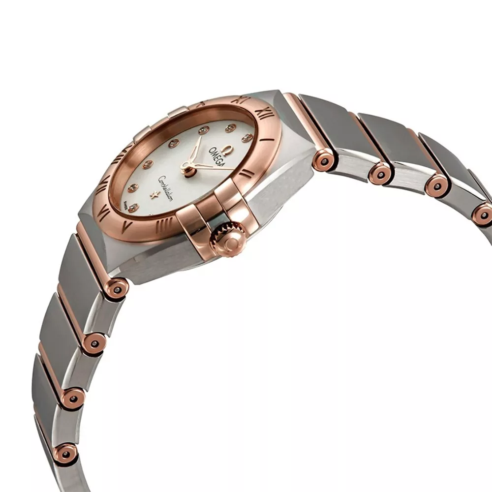 ساعت مچی عقربه ای زنانه مدل Constellation کد 05