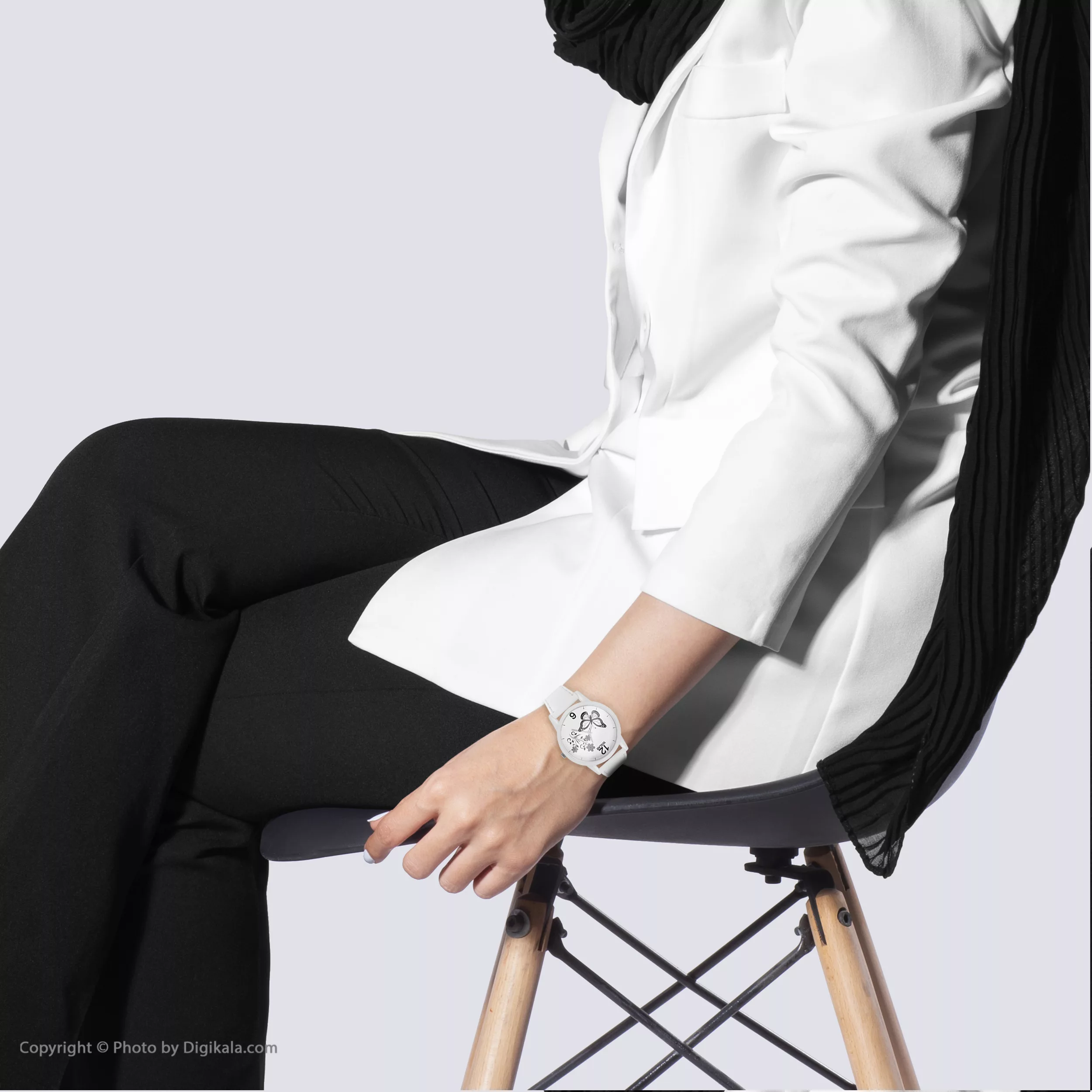 ساعت مچی عقربه ای زنانه والار کد LF1669