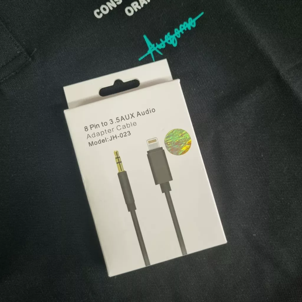 کابل تبدیل لایتنینگ به AUX مدل jh-023 طول 1 متر