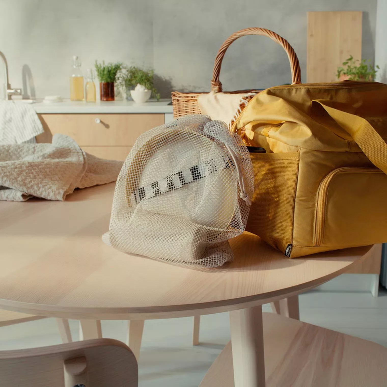 مجموعه ظروف سفری ایکیا مدل MARULK بسته 21 عددی