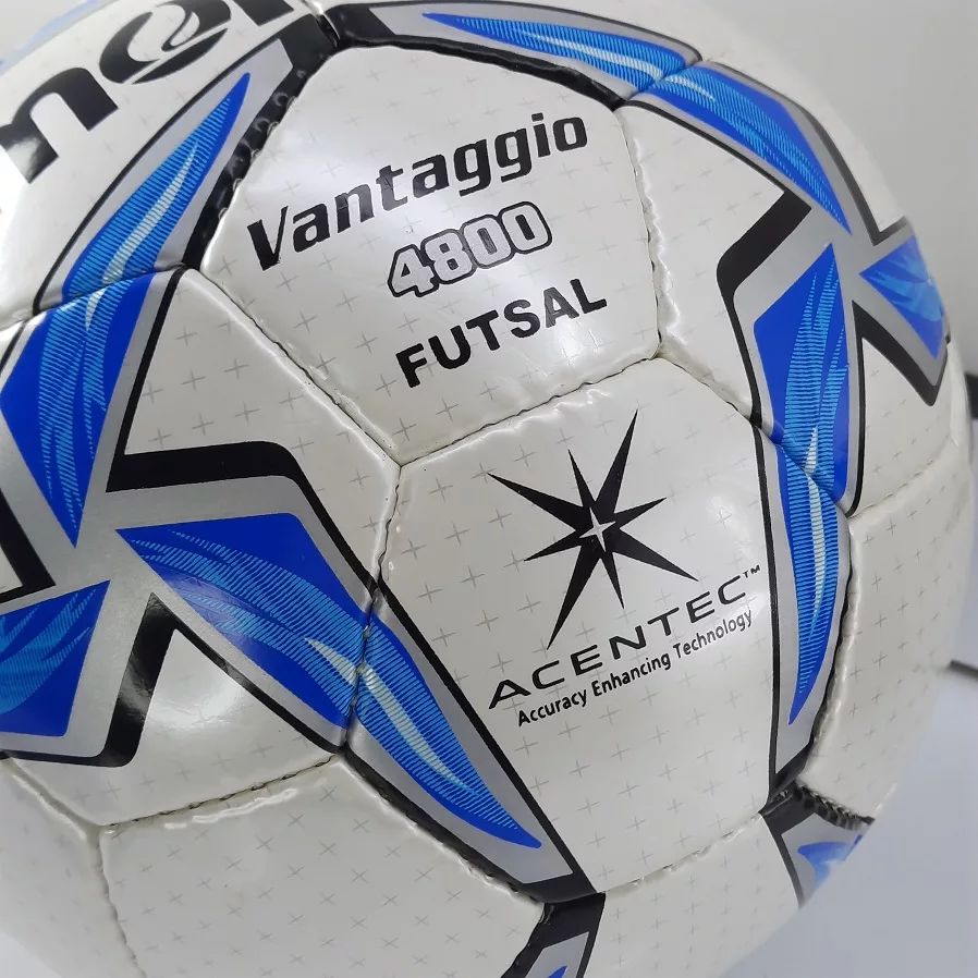 توپ فوتسال مولتن مدل Z - 8M