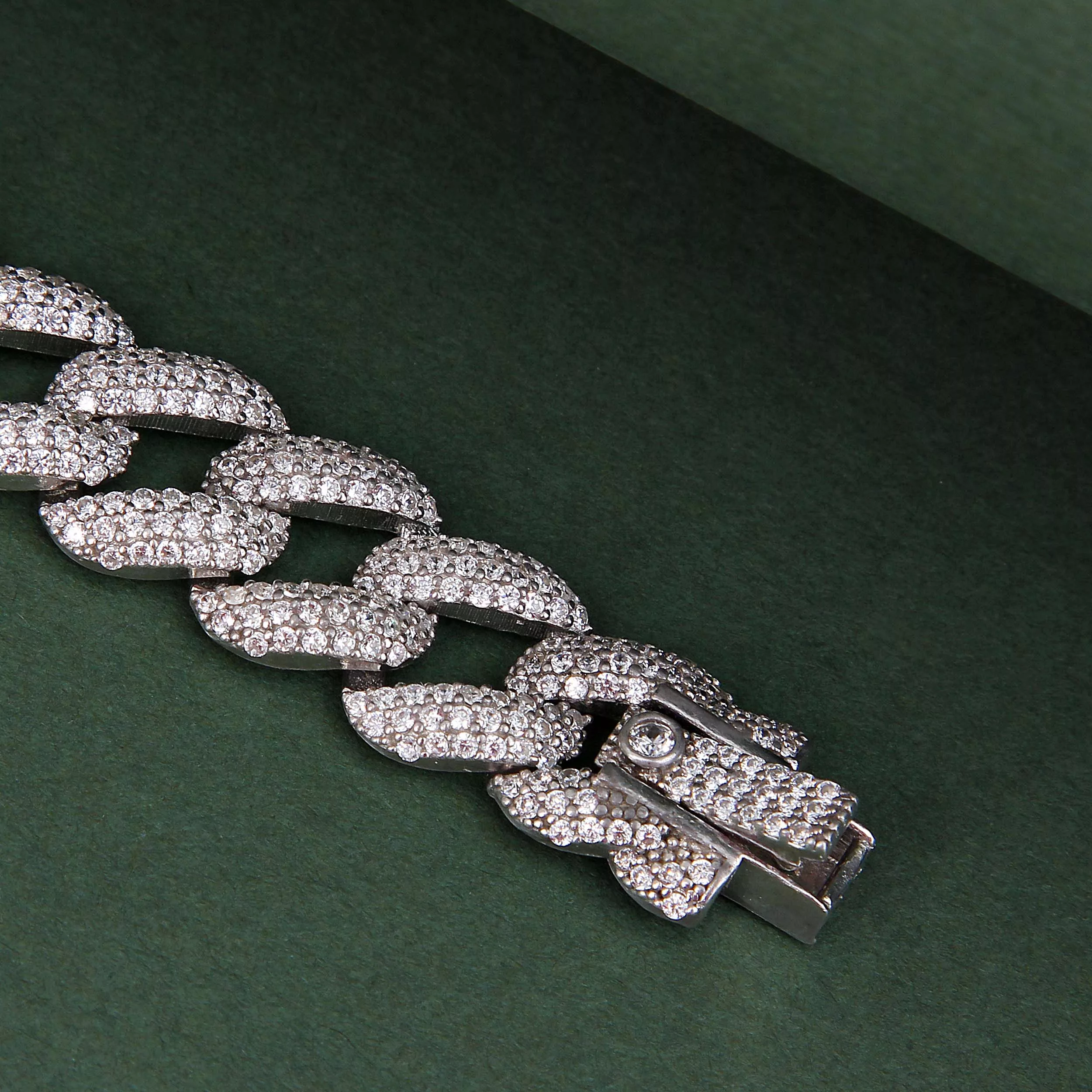 ساعت مچی عقربه ای زنانه مدل نگین جواهری کد WHW_263