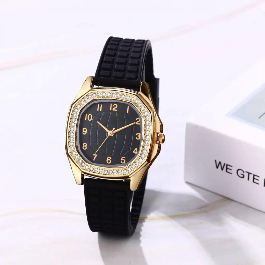 ساعت مچی عقربه ای مدل کلاسیک دور نگین بند پیو ضد آلرژی کد 1