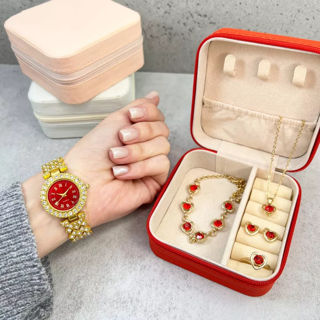 ست ساعت مچی عقربه‌ای کوارتز و ست زیورآلات زنانه مدل 439-8 RD G