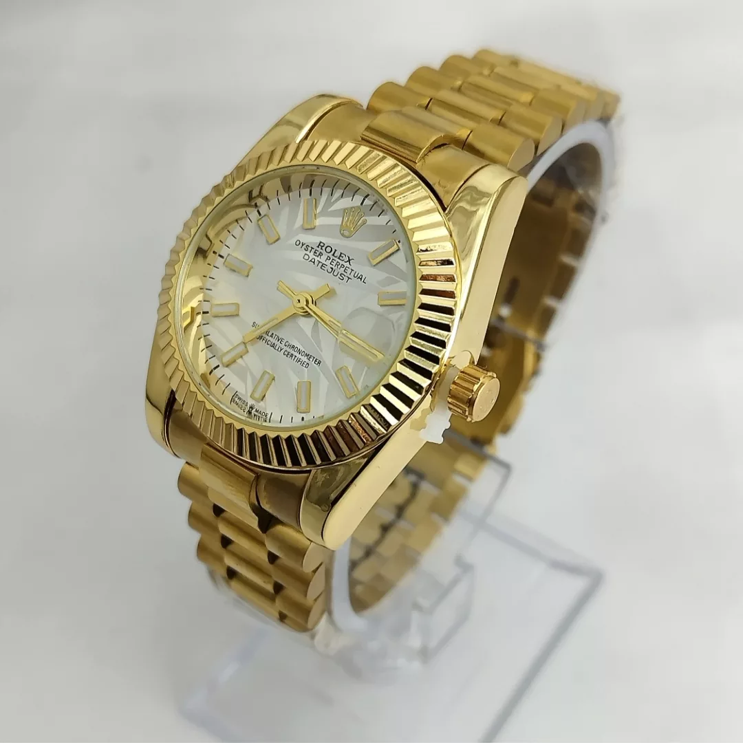 ساعت مچی عقربه ای زنانه مدل اویستر پرچوال