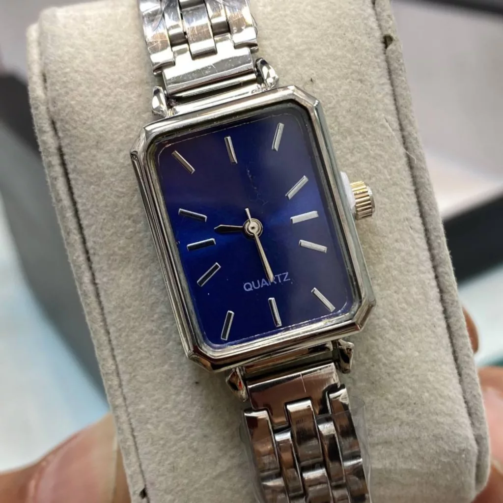 ساعت مچی عقربه‌ای کوارتز زنانه مدل کلاسیک بند فلزی لوکس کد R5