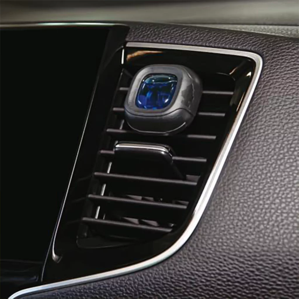 خوشبوکننده خودرو لیتل تریس مدل VENTLIQUEID رایحه NEW CAR