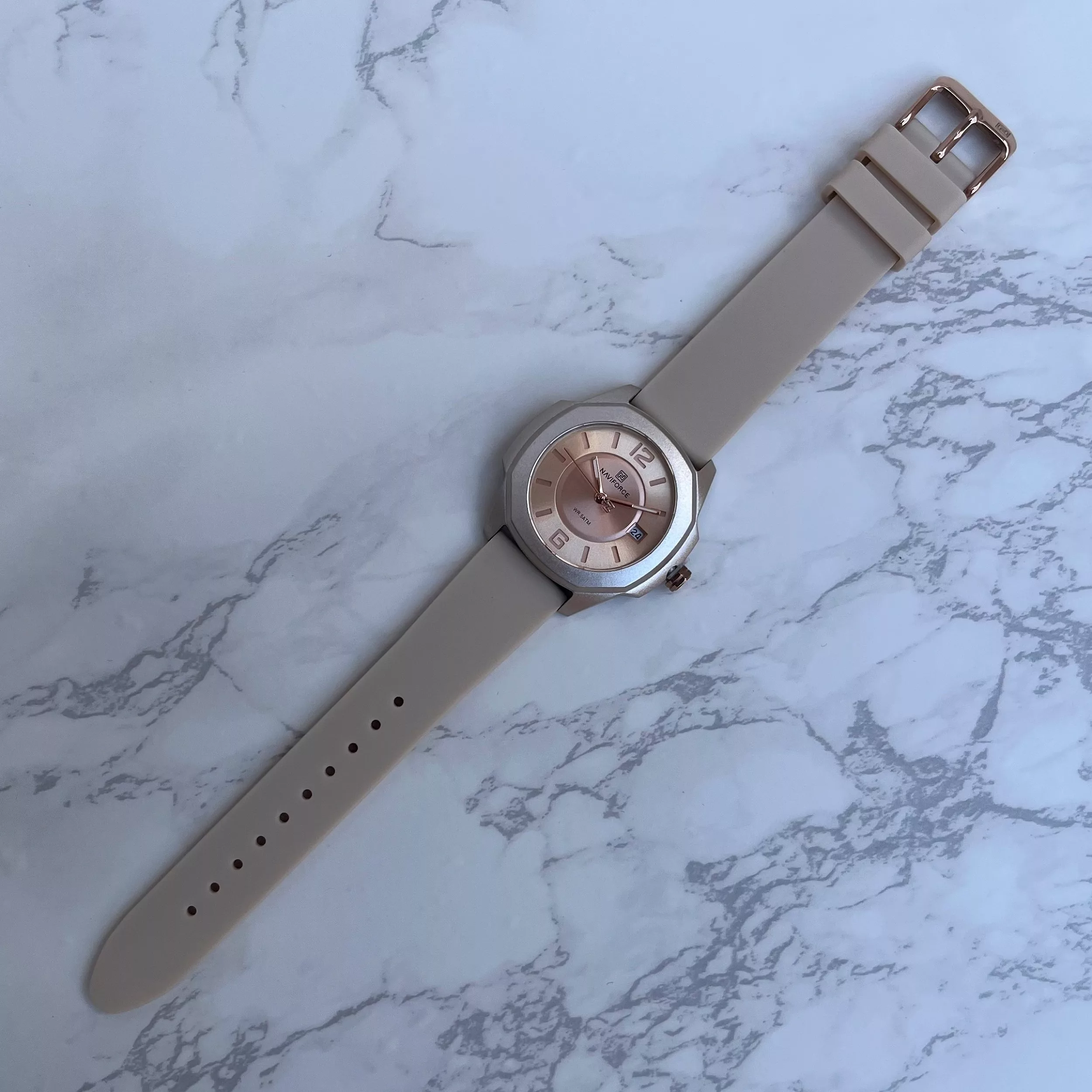 ساعت مچی عقربه‌ای کوارتز زنانه نیوی فورس مدل N/F/7/1/0/7/K