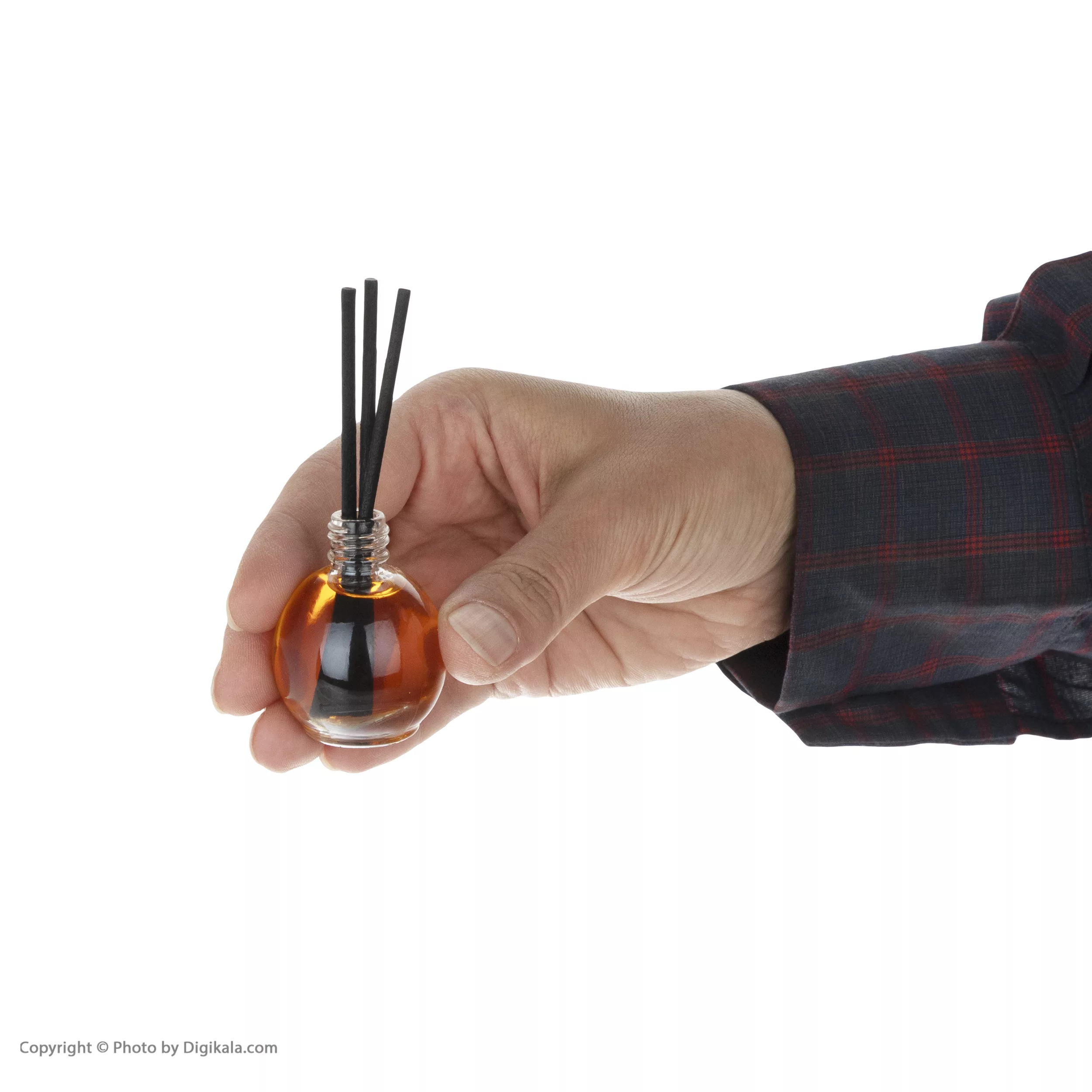 خوشبوکننده خودرو کوکه مدل عطر کاپیتان بلک حجم 12 میلی لیتر