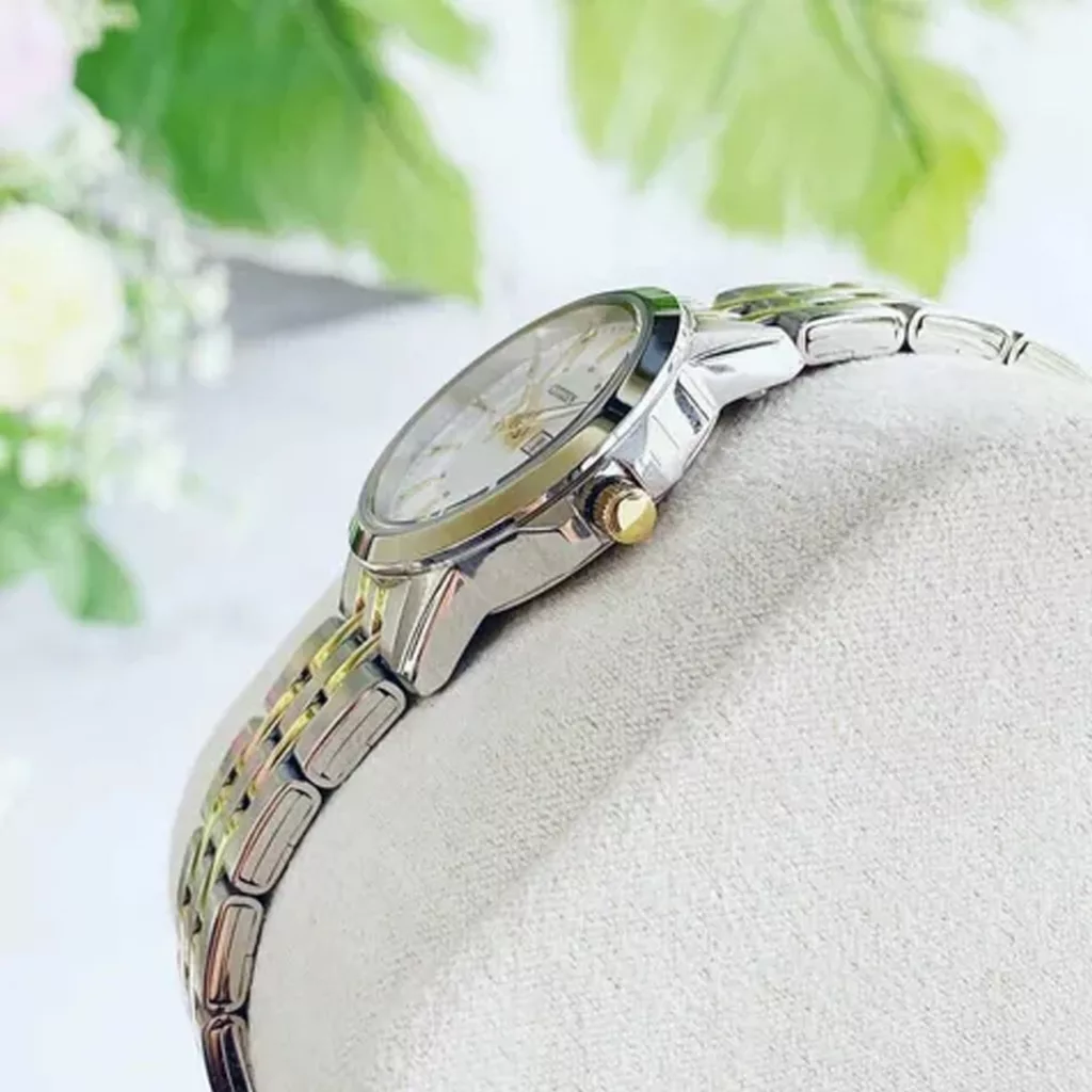 ساعت مچی عقربه ای زنانه سیتی زن مدل EQ0608-55A