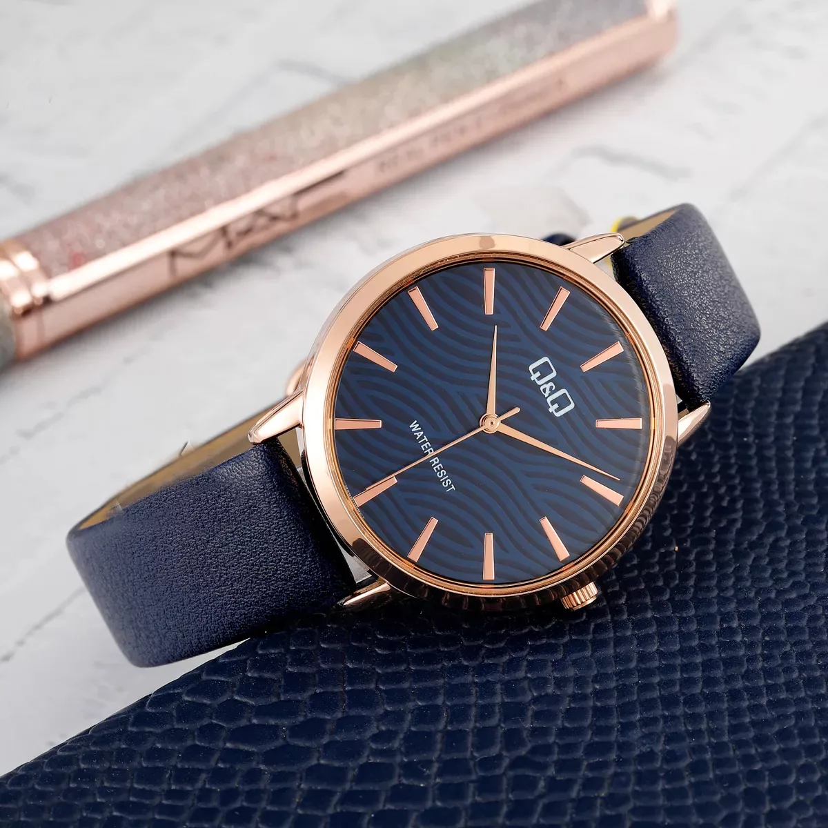 ساعت مچی عقربه ای زنانه کیو اند کیو مدل Q26B-006PY