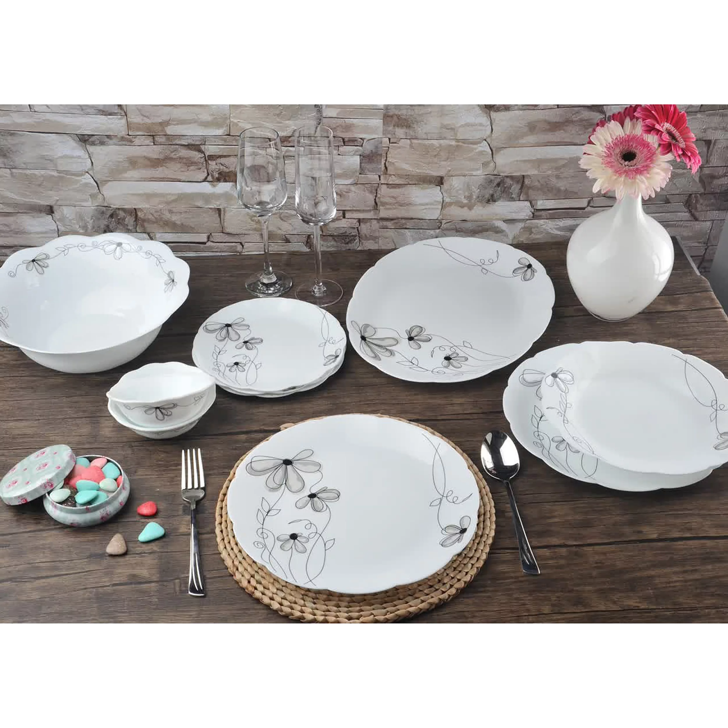 سرویس غذا خوری 26 پارچه دسینی مدل شارلوت