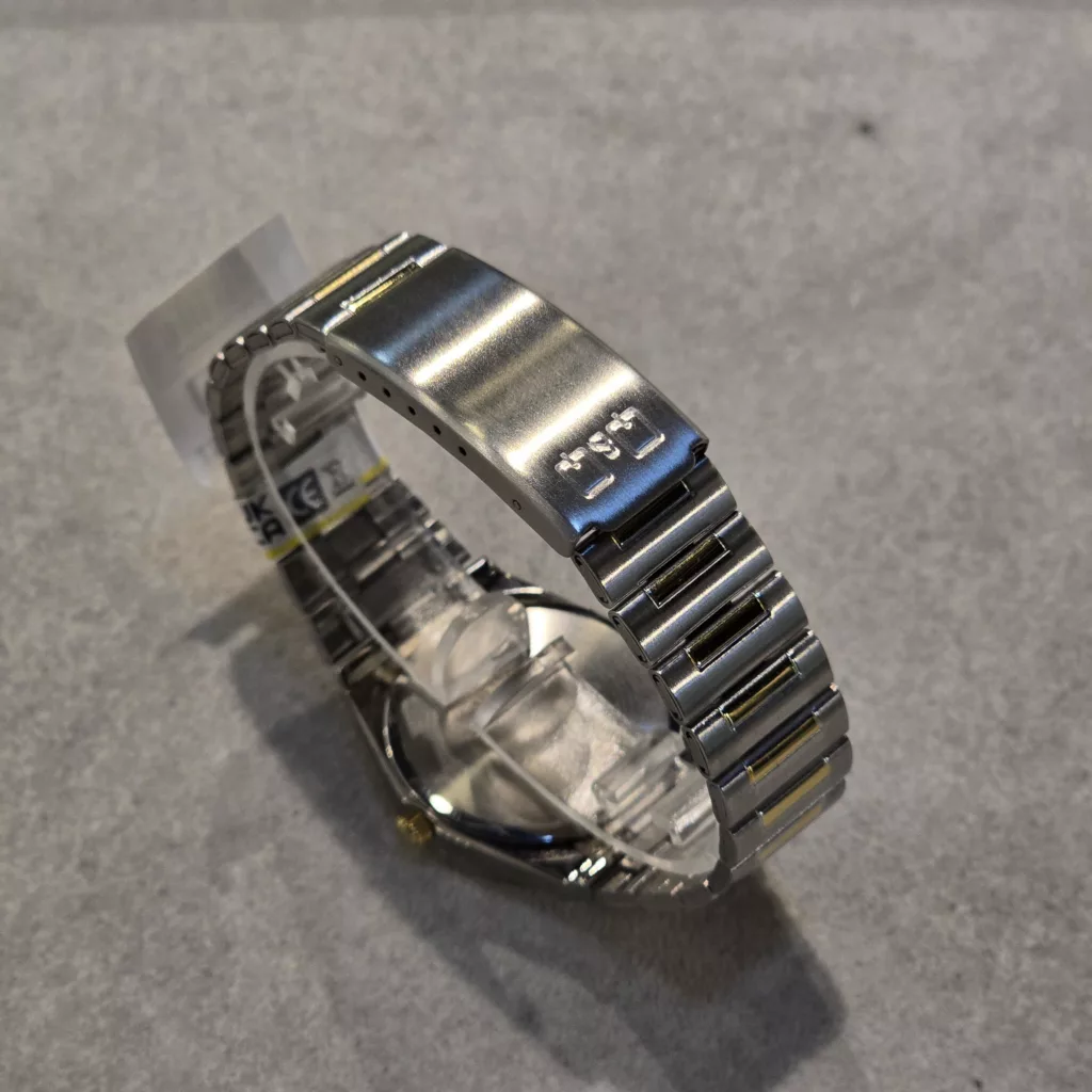 ساعت مچی عقربه‌ای کوارتز زنانه کیو اند کیو مدل S22A-007PY