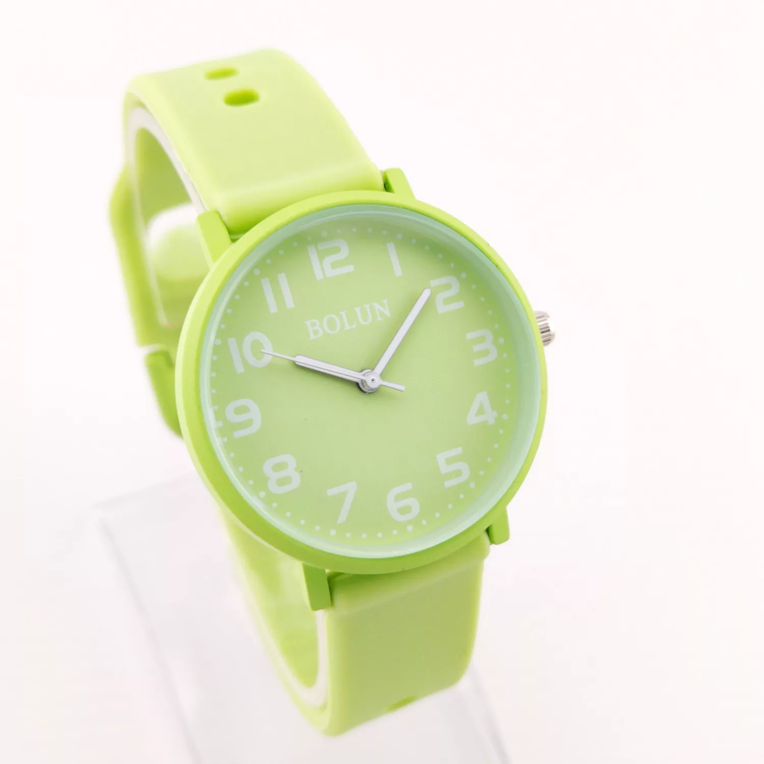 ساعت مچی عقربه ای زنانه بولون مدل B3815