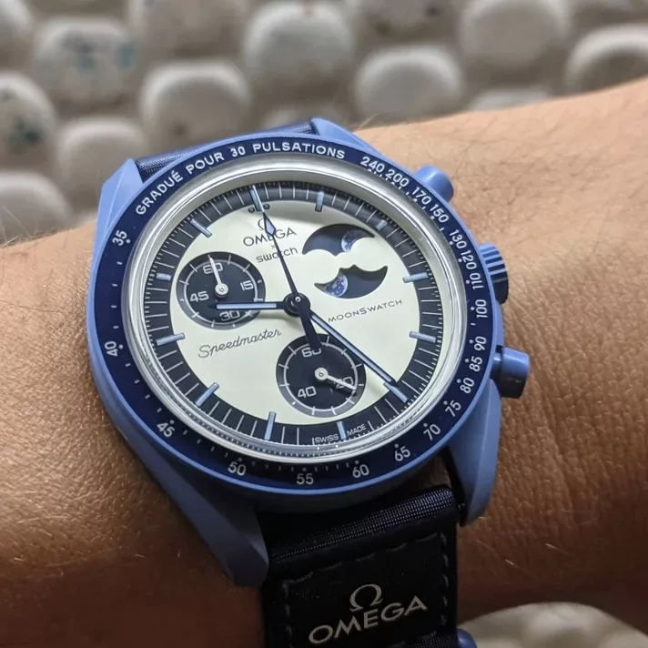 ساعت مچی عقربه‌ای کوارتز مدل Superblue moonphase
