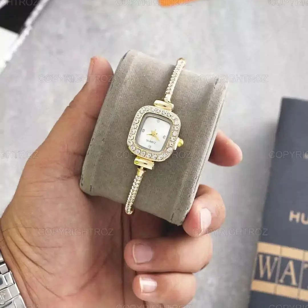 ساعت مچی عقربه ای زنانه مدل کرواتی نگینی کد 01