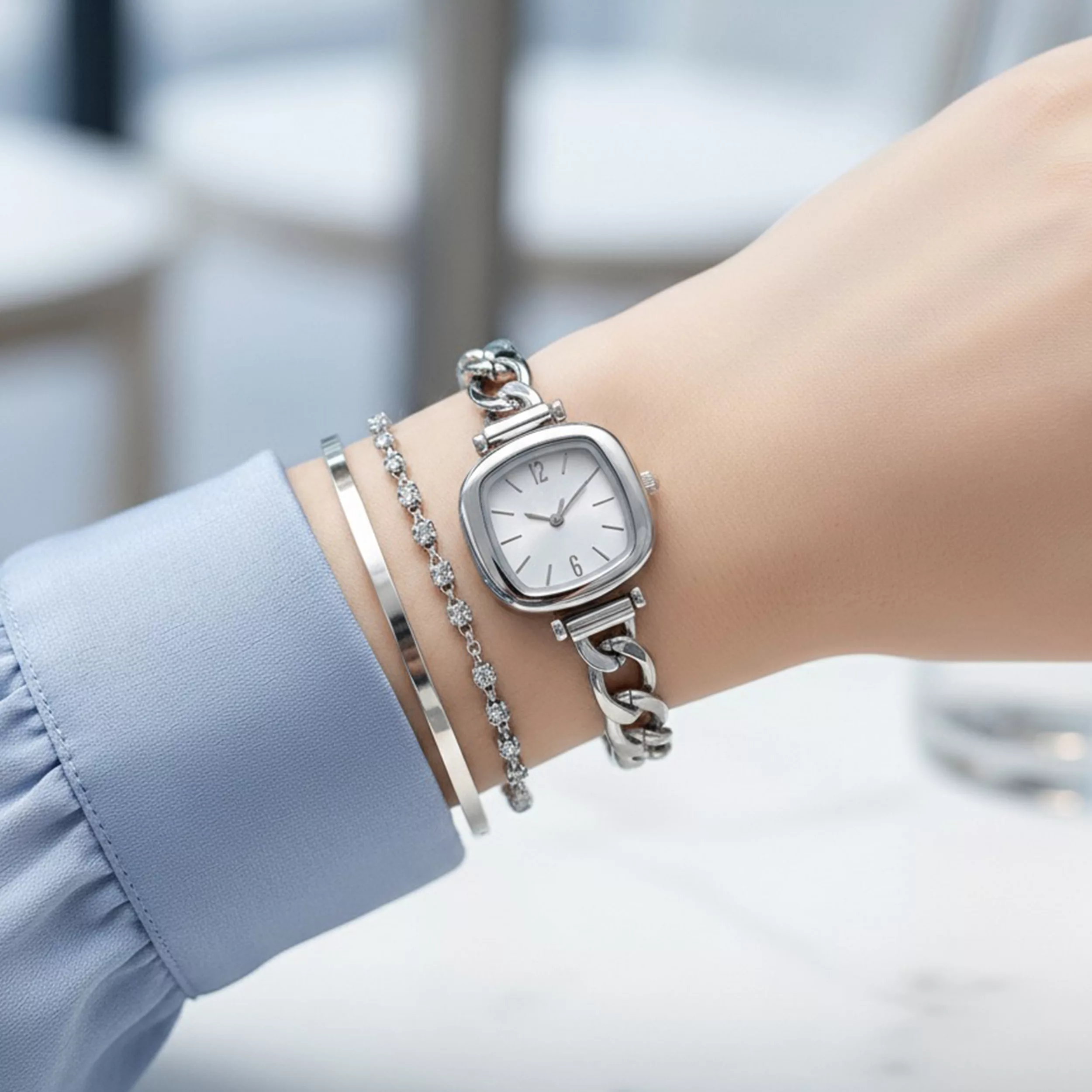 ساعت مچی عقربه‌ای کوارتز زنانه مدل زنجیری کلاسیک 116B