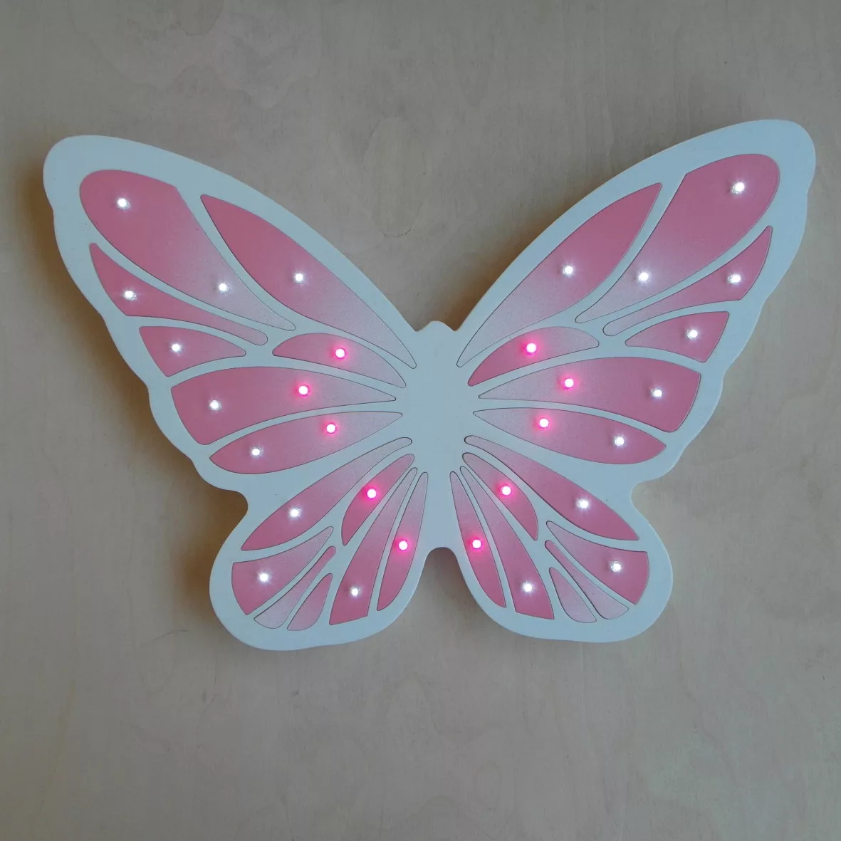 چراغ خواب اتاق کودک مدل پروانه